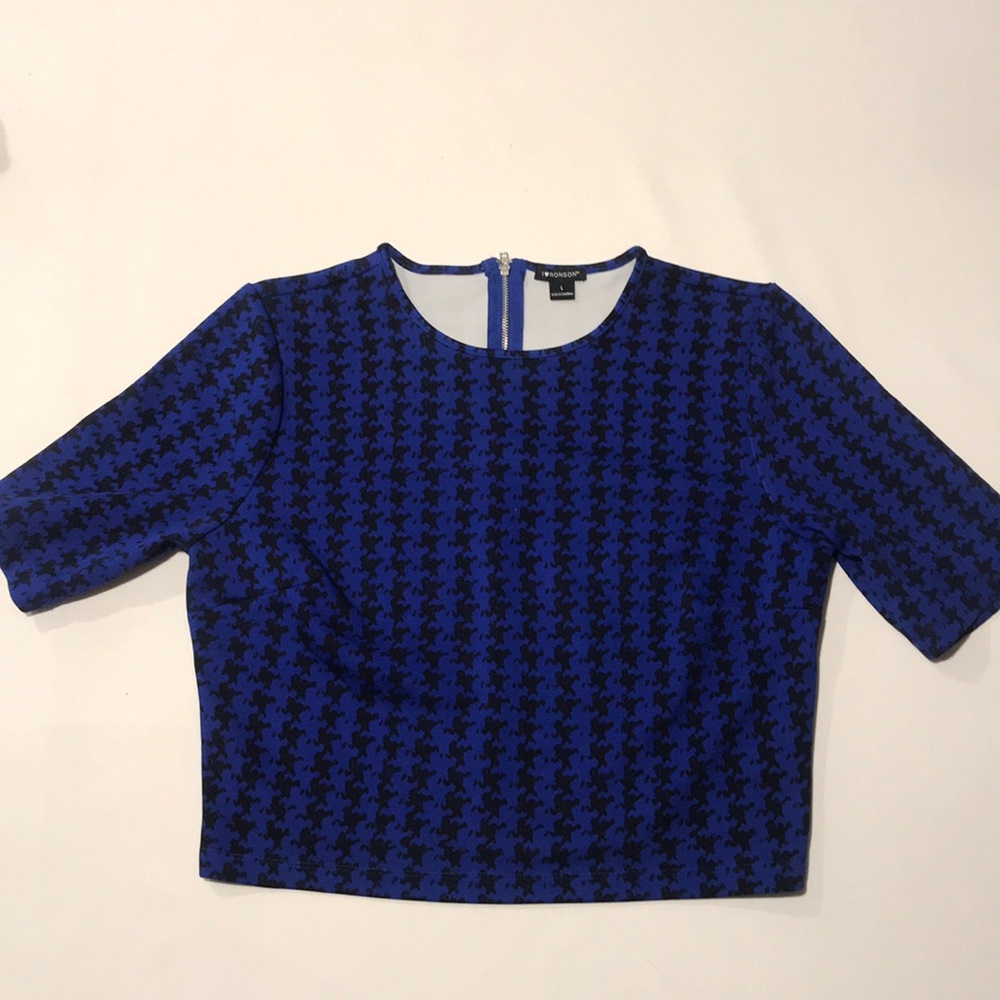 Black and navy crop top